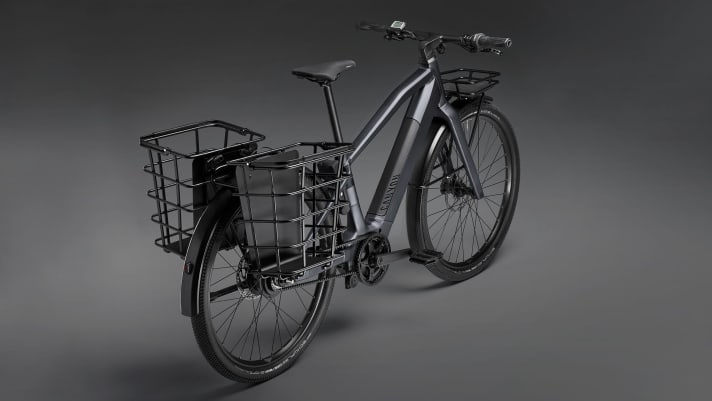 Optional sind auch Designer-Körbe für dieses E-Bike von Canyon erhältlich.