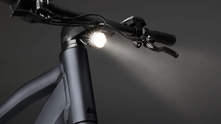 The Precede:ON 6 and 7 models are fitted with the Supernova headlight with high beam function.