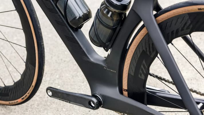 Light and fast, the frame is reminiscent of a time trial bike