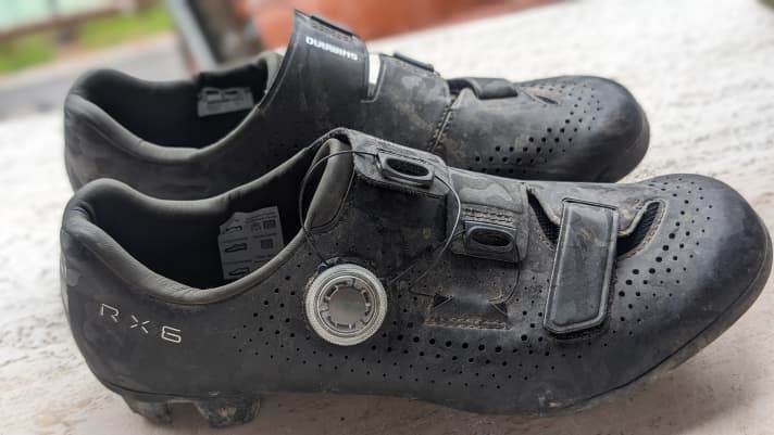 BOA L6K-Drehverschluss und Klettverschluss sorgen für einen festen Sitz.