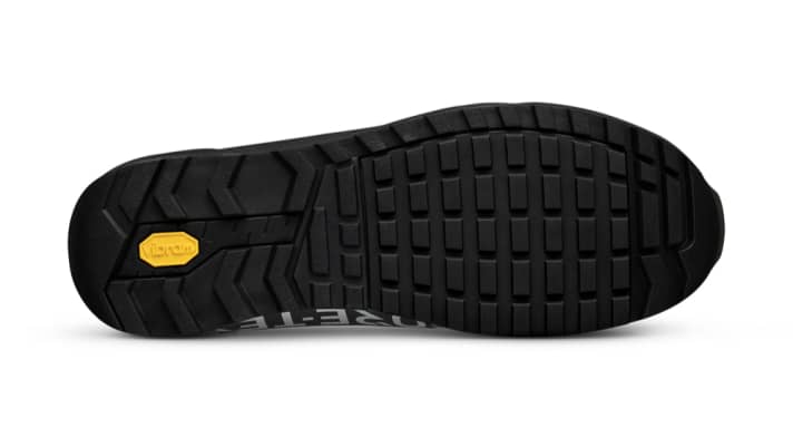 The flat X2 outsole of the GTX Flat.