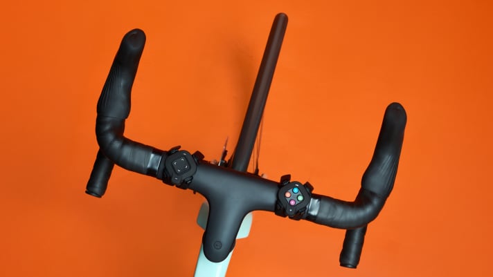 The Zwift Click controllers can be mounted on all handlebar shapes and in various positions