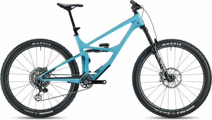 The Spot Mayhem 140 has a leaf spring on board and is a sensational exotic from the USA.