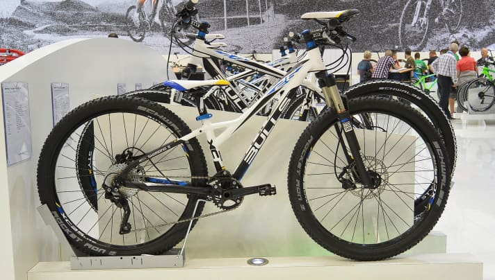   Bulls bringt ein hochwertiges Jugend-MTB in Form des Nova Team Race 26 - mit einem sehr guten Gewicht von nur 10,6 kg.