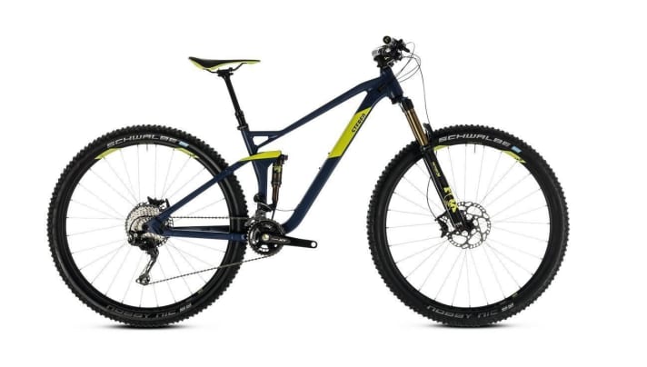 Das Cube Stereo 120 SL war ein Auslaufmodell aus dem Jahr 2019 und schaffte es daher unter unsere Preisgrenze von maximal 2500 Euro.