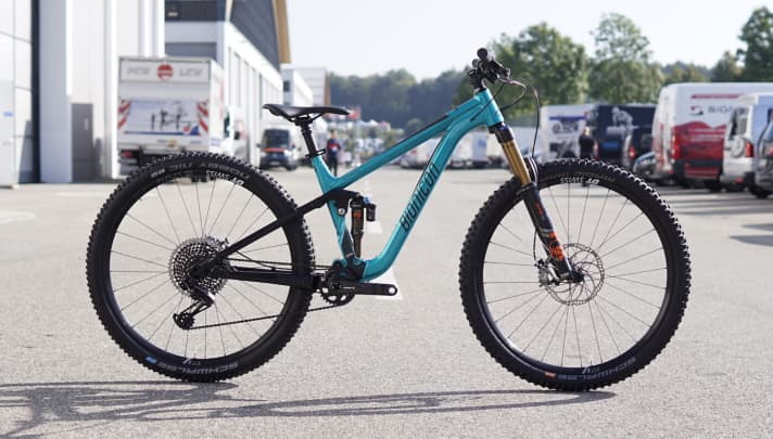   The Slye Trail is a classic trail bike with 29er wheels.