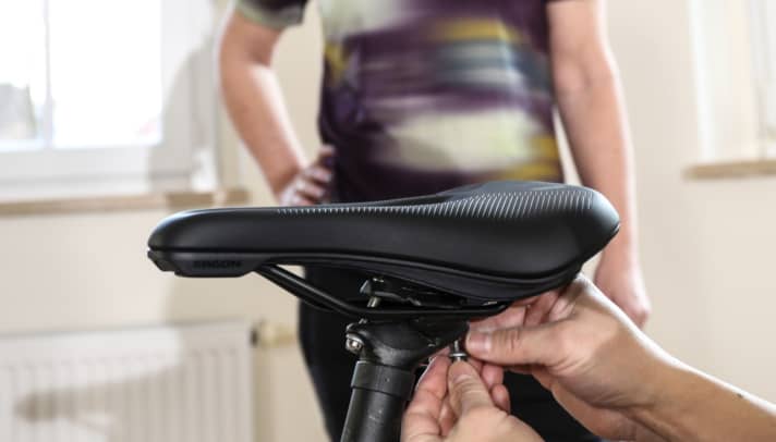 Ergonomie Sattel: Seine Oberfläche und Form sollte zur Anatomie des Fahrergesäßes passen, deshalb kann das mal eine langwierige Suche sein.