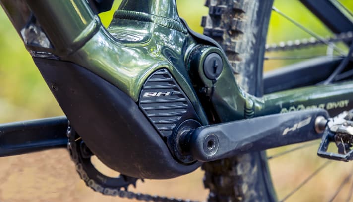 Der kompakte Antrieb im BH iLynx Trail liefert 65 Newtonmeter – kräftig für ein Light-E-MTB. Trotzdem soll der Antrieb nur 2,1 Kilogramm wiegen.