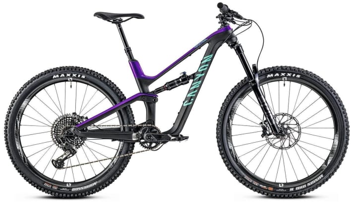 CANYON SPECTRAL WMN CFR 9.0 - Canyon has also developed a frame that is specially designed for a female riding style. A manoeuvrable all-mountain with 150/140 mm travel. Price: 4799 euros.