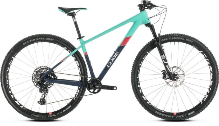 CUBE ACCESS C:62 SL - Das Premium-Racehardtail von Cube wiegt mit Carbon-Rahmen 10,4 Kilo und ist vorne mit einer auf Leichtgewichte abgestimmten Rockshox Sid Select+ (100 mm) bestückt. Preis: 2299 Euro.