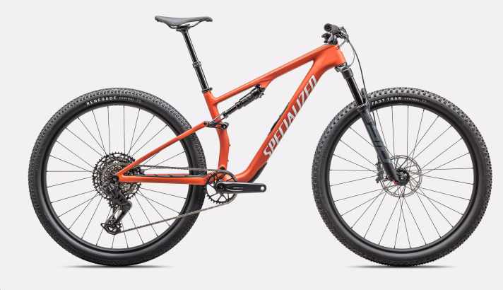 Das preisgekrönte Specialized Epic 8 wirbt aktuell mit einem satten Rabatt um die Gunst der Racer.