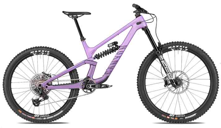 A lot of freeride bike for little money - that's what you get with the Canyon Torque, even without discounts. Currently, you can even get 1200 euros for free when you buy the Torque Mullet CF 9.