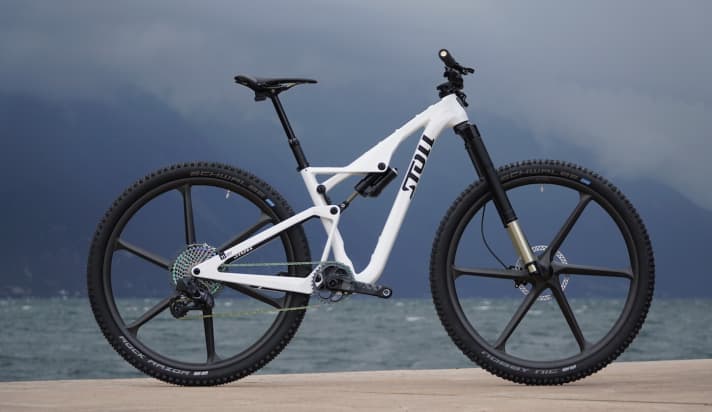 Only a study at the moment: the Stoll T1 with 140 millimetres of suspension travel and 29er wheels weighs just over 11 kilos. A possible retail price: over 15,000 euros.
