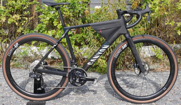 Canyon Grail im ersten Test Race Gravelbike mit Transportlosungen BIKE