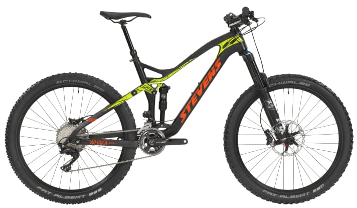   Moderne Fullys wie das Stevens Whaka Carbon ES gibt es mittlerweile standardmäßig auch in Carbon.