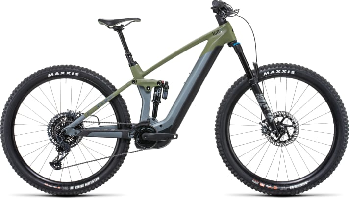   Das Modell Stereo Hybrid 140 TM ist das Highlight der All-Mountain-Modelle. Auffällig sind die super griffigen und robusten Maxxis-Reifen mit der weichen MaxxGrip-Gummimischung. Ein Garant für Spaß im schwierigen Gelände. Kostenpunkt: 5299 Euro.