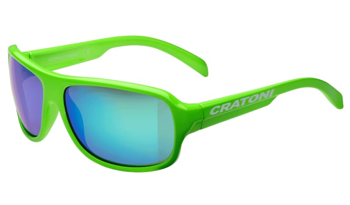 Clear vision and no more insects in your eyes: The Cratoni C-Ice Junior protects little ones from UV light and unknown flying objects