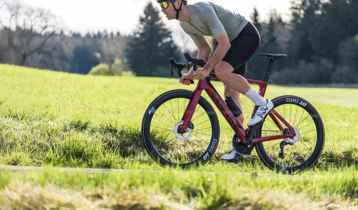 Strong appearance - Despite large price differences, the Ultegra racers can hardly be distinguished visually from professional bikes