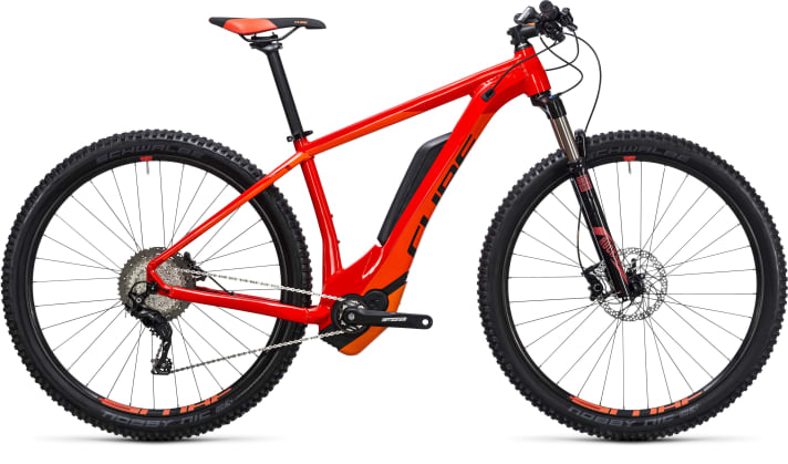   This is what the new Cube Reaction Hybrid SL HPA 500 looks like for 2799 euros with its stylishly integrated motor. It comes in several colour variants.