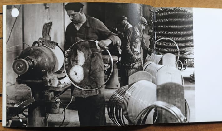 Erinnerung an die 1934 gestartete Alu-Felgen-Produktion.
