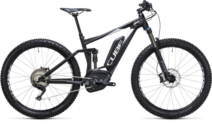   The Cube Stereo Hybrid 120 also comes in a Plus version with thick 2.8 Nobby Nic tyres in 2017. This model costs 4199 euros and weighs 23.5 kilos according to the manufacturer.