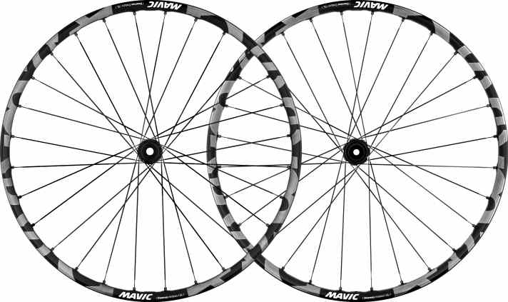 Volle Downhill-Freigabe und gemacht um bergab einzustecken. der Deemax Enduro SL ist Mavics Heavy Duty Version für Racer vom Enduro-Worldcup bis hin zu Amateur-Rennen.