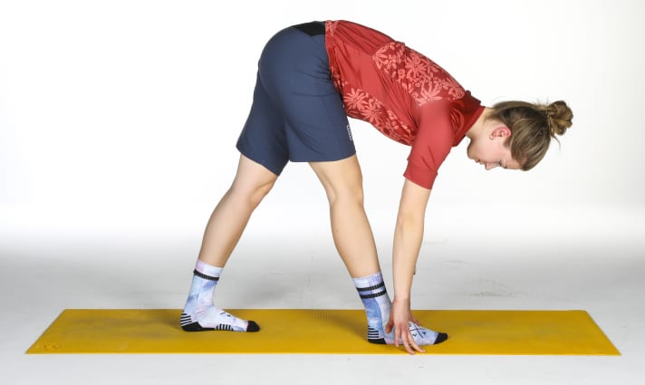 ... im nächsten Schritt geht das vordere Bein in die Streckung.