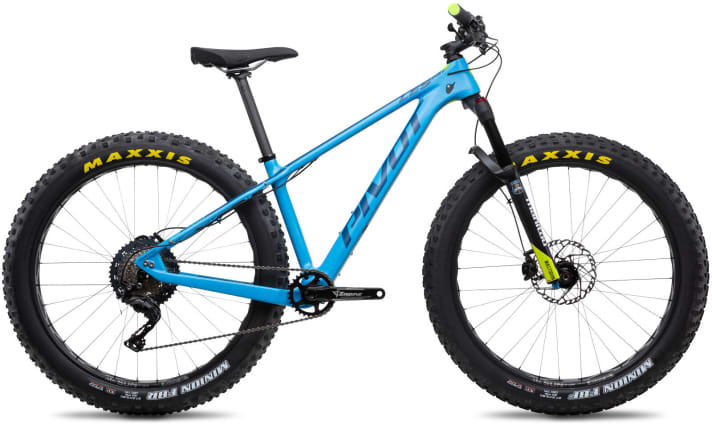 Optionally available with a Manitou Mastodon suspension fork, the Pivot Les Fat is heavier but even more capable off-road.