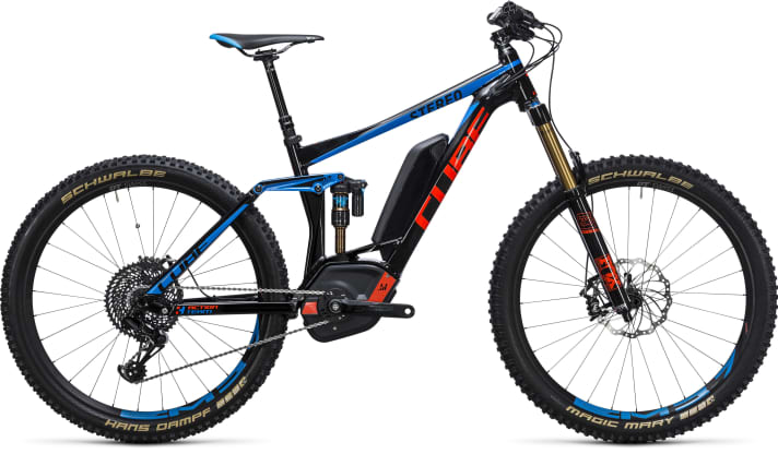   Die Aluminium-Rahmen des Stereo Hybrid 120, 140 und 160 bleiben unverändert, die Ausstattung variiert jedoch. Hier das Cube Stereo Hybrid 160 Action Team.