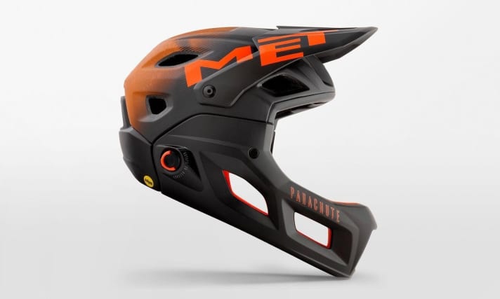   MET Parachute MCR - with removable chin guard