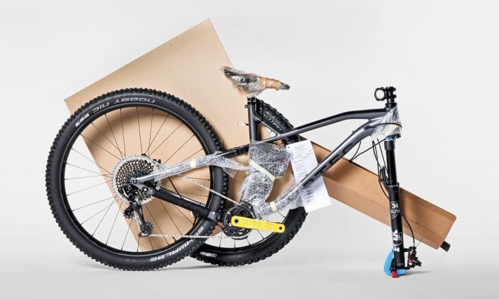 The Swabian manufacturer Votec uses the expertise of the mail order company Brügelmann for ordering, logistics and purchase processing. A 100-day return policy for bikes is a sensible offer for those who are undecided. We ordered a Votec VX Elite 29 for our test.