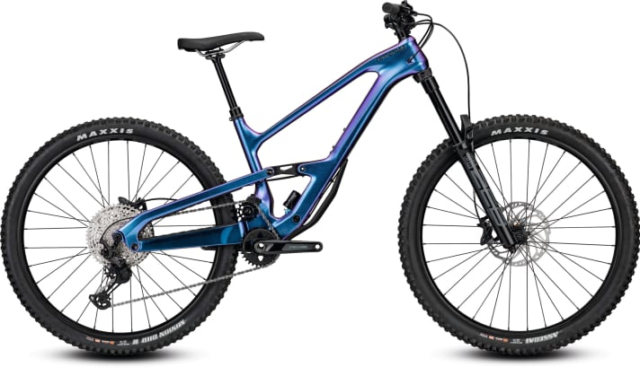   Welcome to model year 2022: The new Jekyll has the shock moved to the down tube, there's also a HIgh-Pivot rear triangle and the suspension travel increases to 170/165 millimetres. Weight: 15.8 kilos. Price for the top model Jekyll 1: 6499 euros >> <a href="https://www.awin1.com/cread.php?awinmid=13793&awinaffid=471469&clickref=B+Cannondale+Jekyll+1&ued=https%3A%2F%2Fwww.liquid-life.de%2Fcannondale-jekyll-1-beetle-green.html" target="_blank" rel="noopener noreferrer nofollow">available here</a> *.