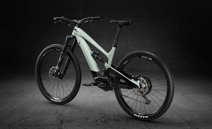   YT Industries has given the top model Pro 29 a full carbon frame.
