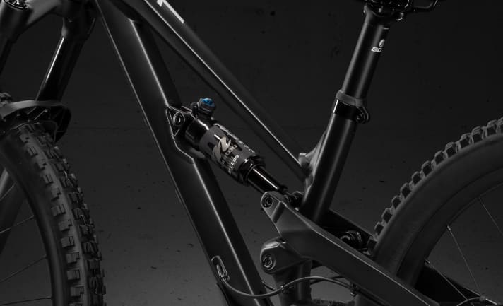 Manitou shocks in "Custom Tune" for low weights.