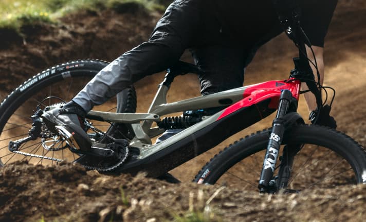 Durch die Freeshift-Technologie kann man Schalten ohne zu treten. Besonders in Abfahrten und Kurven von Vorteil.