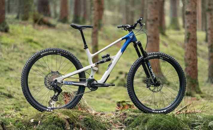 The Core 3 with transmission and Rockshox Ultimate suspension costs 4499 or, as shown here, 4999 euros in carbon.