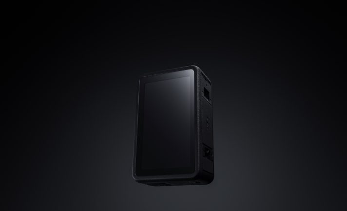 The new display is almost borderless and can of course be operated with a finger