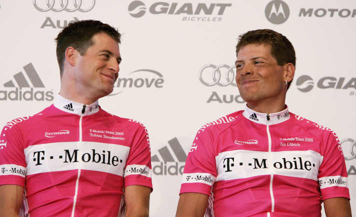After Bianchi's retirement, Tobias Steinhauser (left) joined Team T-Mobile with Jan Ullrich.