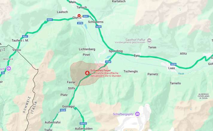 Die aktuelle Feuerausbreitung oberhalb von Prad auf Google Maps.