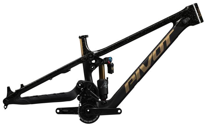 Das Phoenix gibt es auch als Frame-Kit und in der Farb-Kombi Black Gold. Preis: 4799 Dollar.