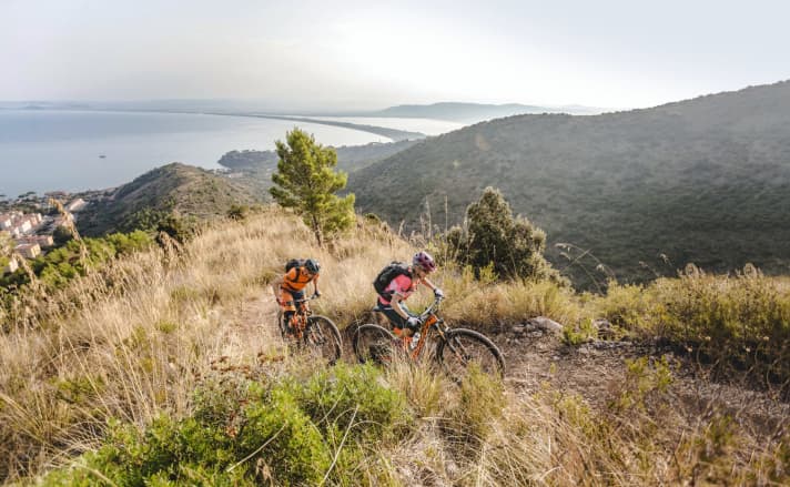   Biking where the sun shines: A training camp in the south promises a mild climate.