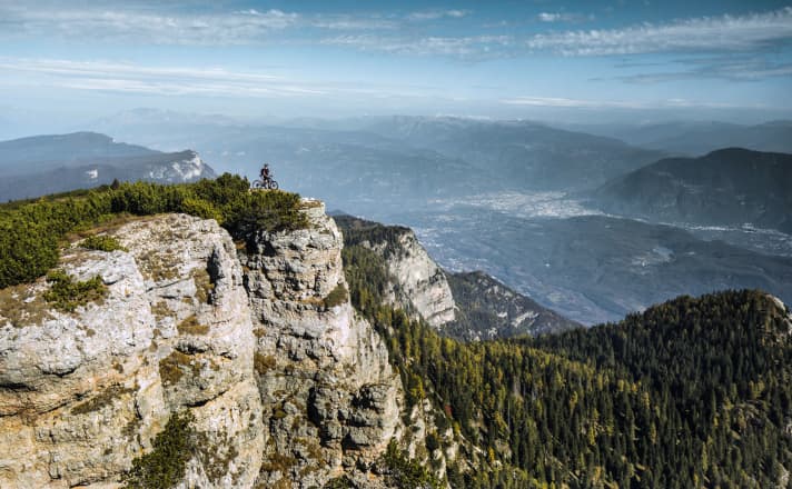 Monte Roen: In Kaltern, you can now climb up to an altitude of 2000 metres into the panorama.