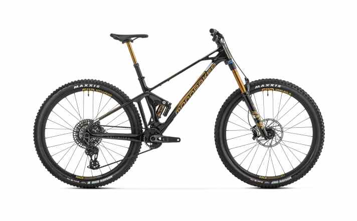 The Mondraker Foxy Carbon Unlimited 20th Anniversary costs 10,999 euros.