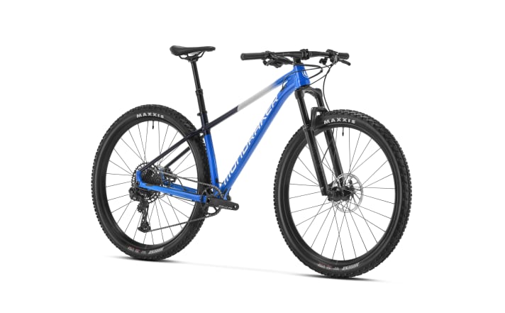 The Mondraker Chrono DC RR made of aluminium in a new colour scheme.