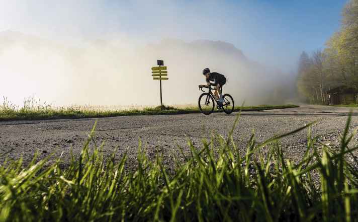 Au début, il y a l'entraînement de la base, enrichi avec précision par des efforts intenses.