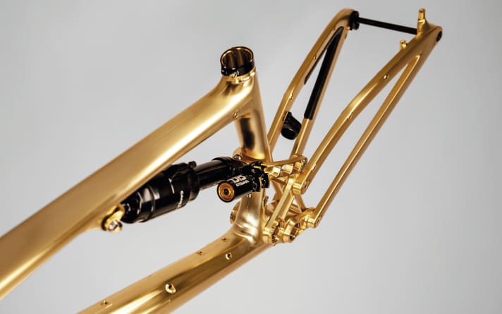   True Gold: The new coating on the Stamina is available on request.