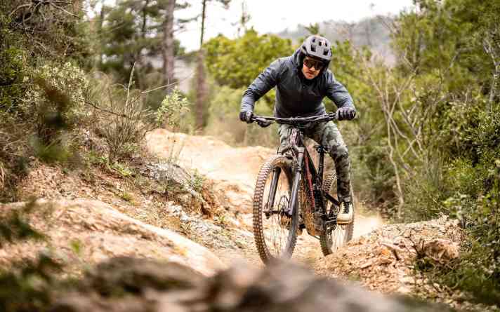 Bringt auch auf anspruchsvollen Trails viel Vertrauen: Das Ekano 2 AL von Propain.