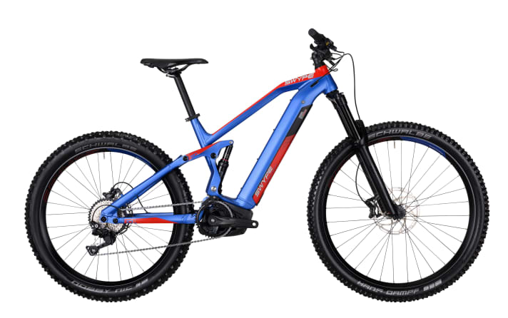   The freqz 1.0 has Suntour suspension, 10-speed Deore gears from Shimano, Tektro Orion brakes and Schwalbe tyres (Hans Dampf/Nobby Nic). 3999 euros with 500 Wh, 4299 euros with 625 Wh.