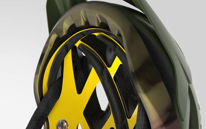   Bei einem Sturz soll die gelbe Kunststoffeinlage namens MIPS den Kopf vor gefährlichen Rotationskräften schützen. Wie zuverlässig <a href="https://www.bike-magazin.de/bekleidung/helme/test-2021-12-leichte-mtb-helme-fuer-racer" target="_blank" rel="noopener noreferrer nofollow">leichte Race-Helme mit MIPS funktionieren, haben wir zuletzt im BIKE-Testlabor nachgemessen</a> .