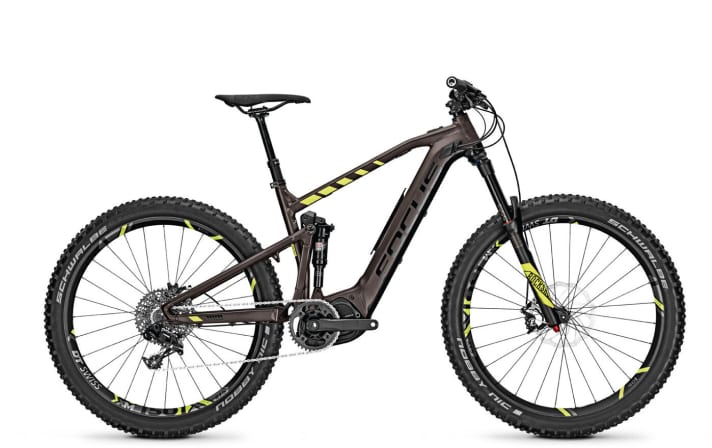   The Focus Jam² Factory is equipped as the Focus employees would prefer to ride it. Price: 5500 euros. Weight: 21.3 kilos.